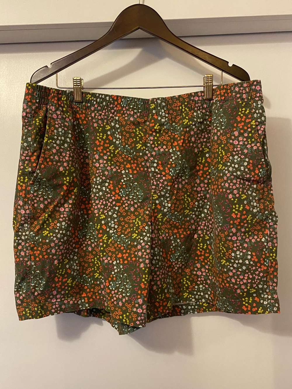 Floral shorts plus size